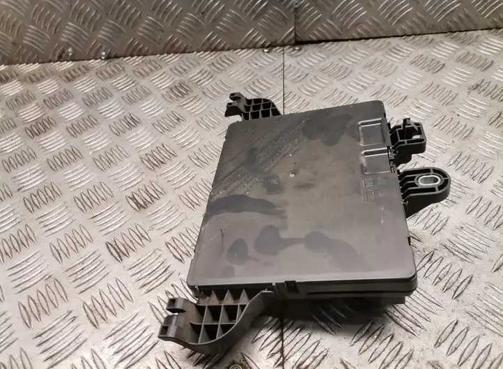 Opel Insignia A (2008 - 2017)   Блок предохранителей