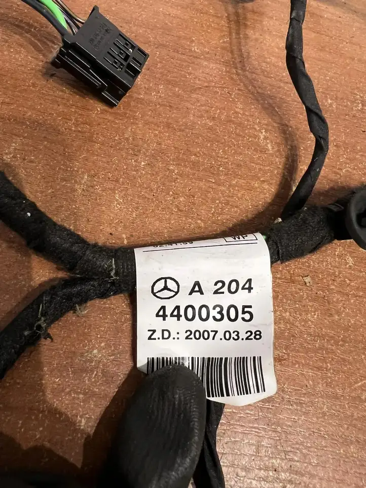 Mercedes-Benz C W204 (2007 - 2014) A2044400305 Проводка передней двери — фото 3