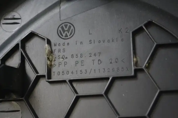 Volkswagen Up (2011 - ) 1S0858247 Декоративная планка — фото 5
