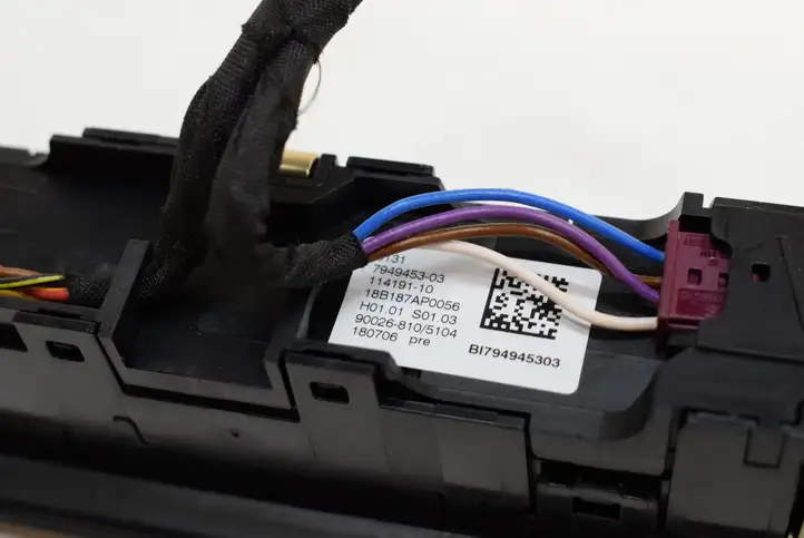 BMW 3 G20 G21 (2019 - ) 7949453 Включатель регулировки звука — фото 5