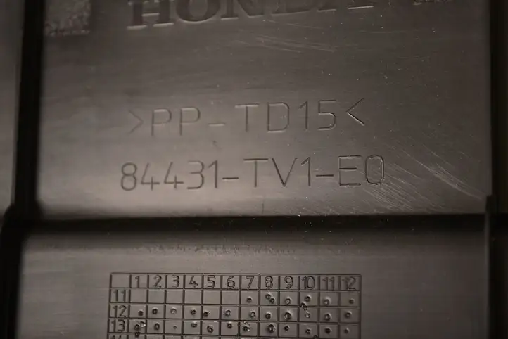 Honda Civic IX (2011 - 2017) 84431TV1E0 Обшивка багажника — фото 7