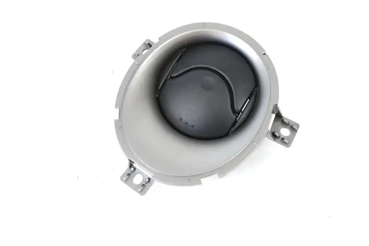 Nissan Juke I F15 (2010 - 2018) 687611KE0A Воздушная решетка панели — фото 1