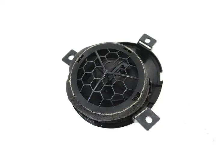 Nissan Juke I F15 (2010 - 2018) 687611KE0A Воздушная решетка панели — фото 3