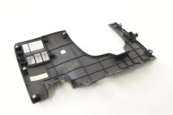 Nissan Juke I F15 (2010 - 2018) 689621KN0A Нижняя отделка панели приборов — фото 2