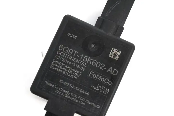Ford Ecosport (2013 - 2018) 6G9T15K602AD GPS антенна — фото 5