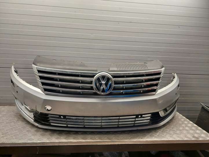 Volkswagen Passat CC (2012 - 2017)  3C8807221F Передний бампер