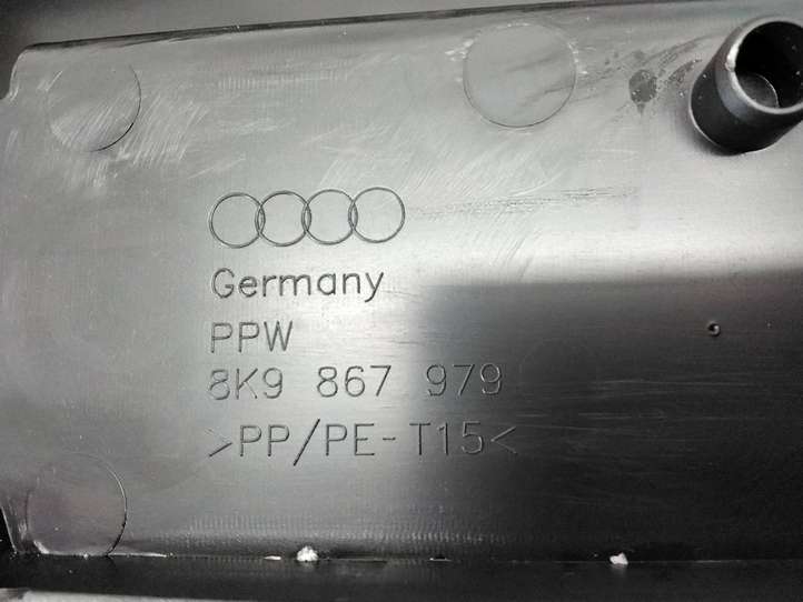 Audi A4 (2007 - 2011)  8K9867979 Обшивка крышки багажника