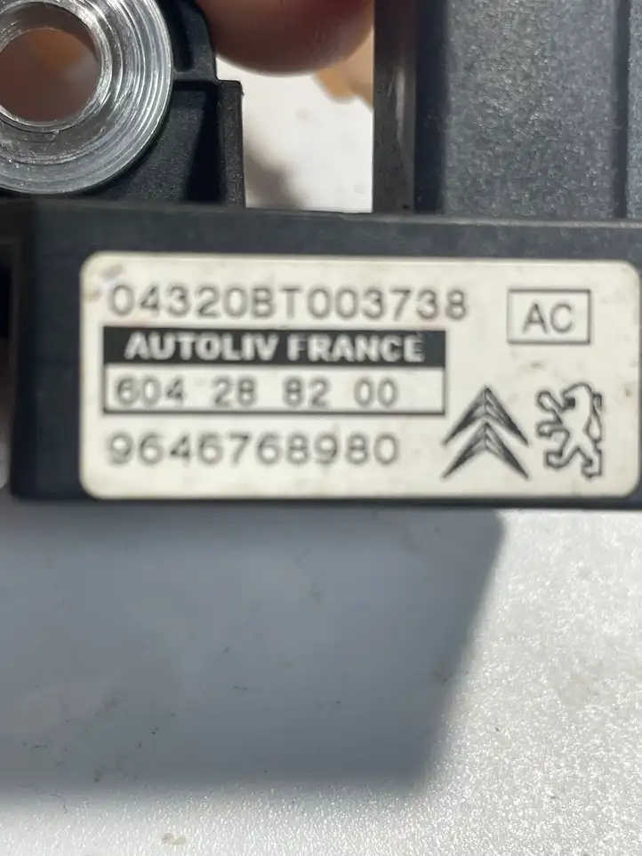 Citroen C4 (2004 - 2008) 9646768980 Датчик удара SRS — фото 4