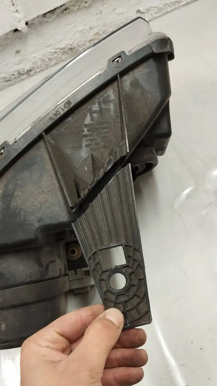 Jeep Grand Cherokee (2010 - 2021) 68087061ad Передняя фара — фото 8