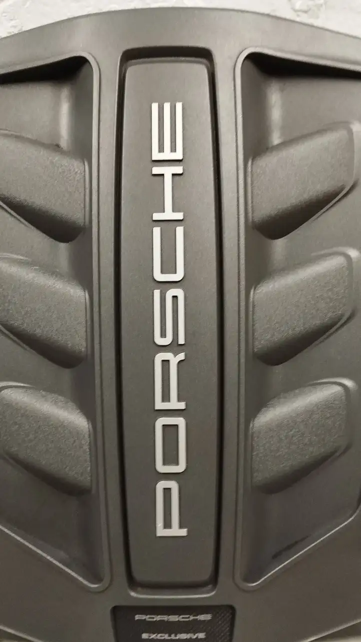 Porsche Macan (95B) (2014 - 2018) 95b103925d Крышка двигателя декоративная — фото 5