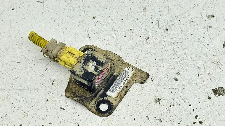 Subaru Legacy (1999 - 2003) 98231AE010 Датчик удара SRS — фото 1