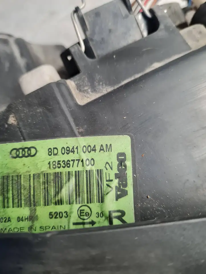 Audi A4 S4 B5 8D (1999 - 2001) 8D0941004AM Передняя фара — фото 3