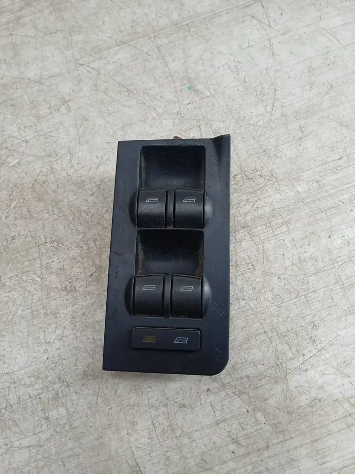 Audi A6 S6 C5 4B (1997 - 2001) 4B0959851 Блок кнопок стеклоподъемников — фото 1