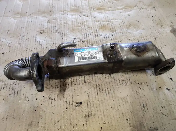 Toyota Corolla E120 E130 (2004 - 2007) 2560133020 Охладитель клапана EGR — фото 2