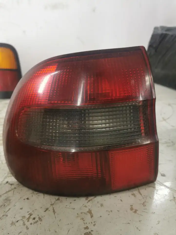 Volvo S40, V40 (2000 - 2004) 29262002 Задний фонарь в кузове — фото 1