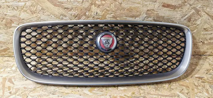 Jaguar XF X260 (2015 - ) GX638B271B Верхняя решетка радиатора — фото 1
