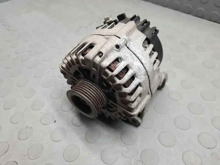 BMW 3 E92 E93 (2005 - 2014) 7805432 Генератор — фото 4