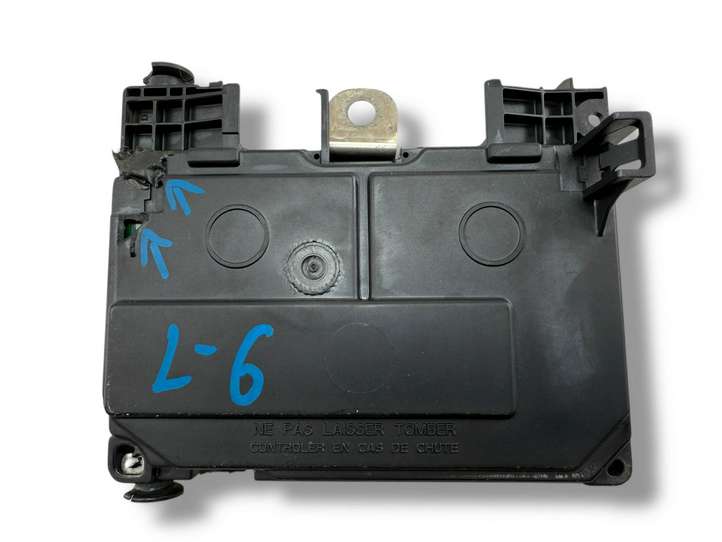 Citroen C4 (2004 - 2008)  9658539680 Блок предохранителей