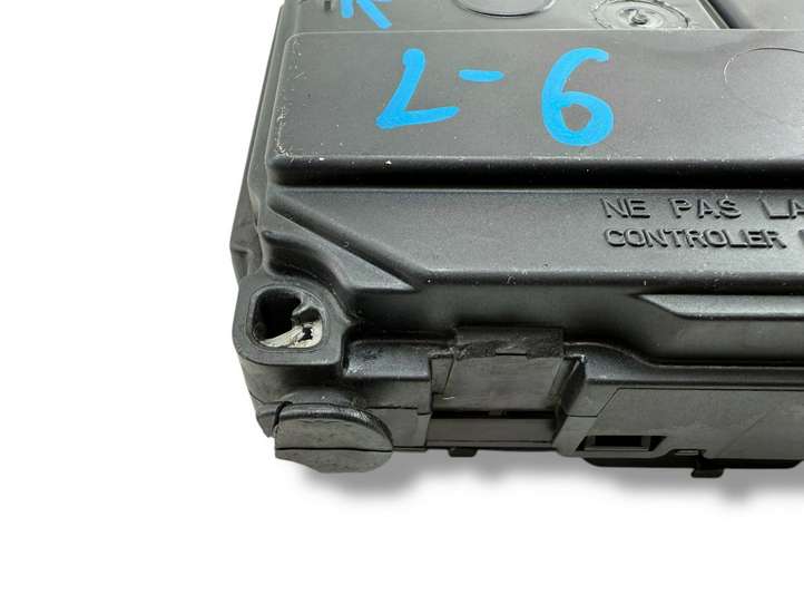 Citroen C4 (2004 - 2008)  9658539680 Блок предохранителей