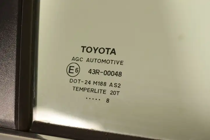 Toyota Auris E180 (2012 - 2018) Задняя дверь — фото 7