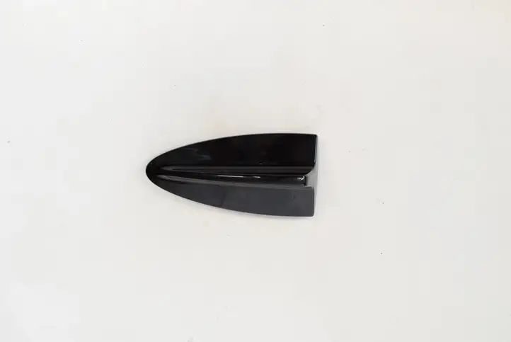BMW 3 E92 E93 (2005 - 2014) 6942240 Крышка GPS-антенны — фото 3