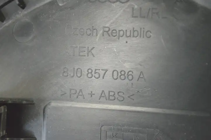 Audi TT TTS Mk2 (2006 - 2010) 8J0857086A Декоративная планка — фото 5
