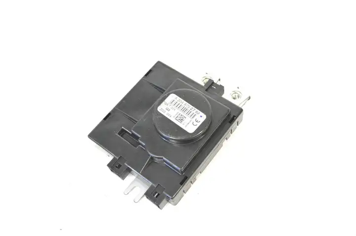 Mercedes-Benz C W204 (2007 - 2014) A2048702789 Усилитель антенны — фото 1