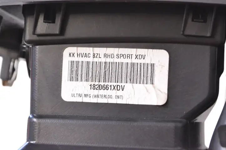 Jeep Cherokee (2007 - 2013) 1820661XDV Воздушная решетка панели — фото 4