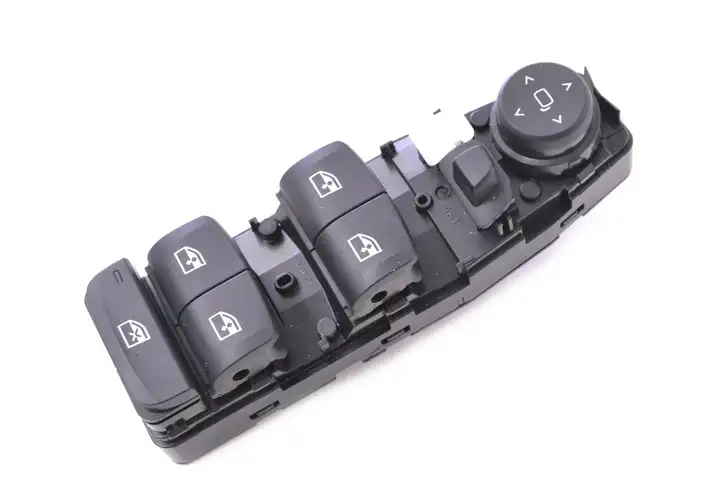 BMW 5 G30 G31 (2016 - ) 6832726 Кнопка стеклоподъемников — фото 1