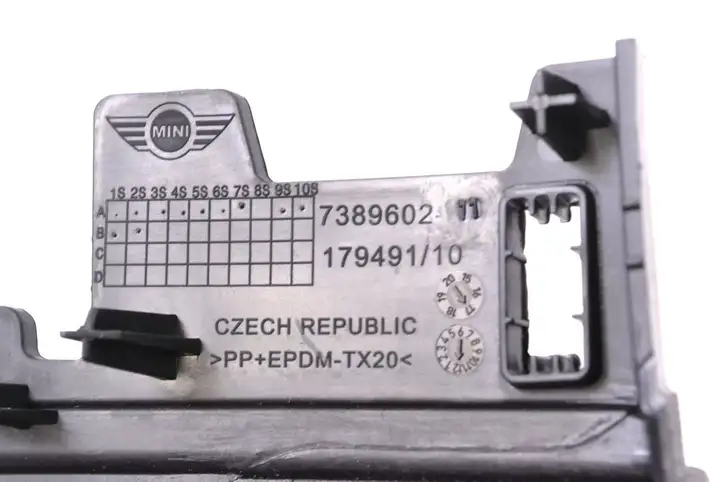 Mini Cooper Countryman F60 (2016 - 2020) 7389602 Обшивка багажника — фото 5