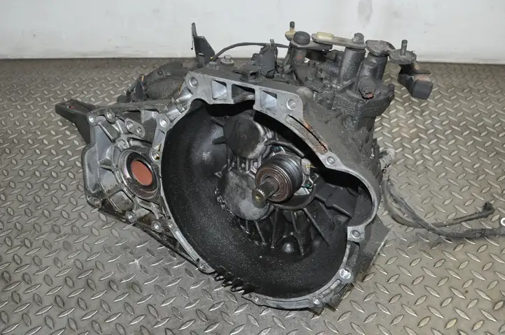 Hyundai Santa Fe (2005 - 2009) 4300038070 Механическая коробка передач, 6 передач — фото 1
