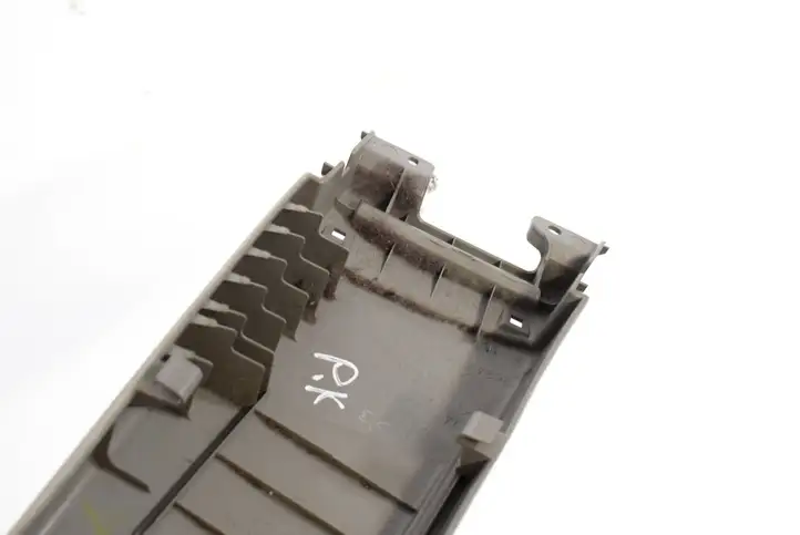 Toyota Prius (NHW20) (2003 - 2009) 6242047030 Нижняя обшивка стойки B — фото 3