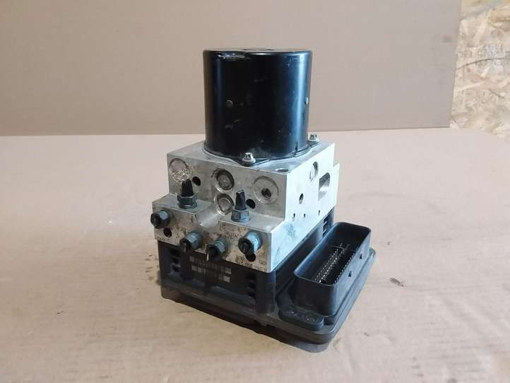 BMW 5 E60 E61 (2004 - 2010)  6783360 Блок ABS