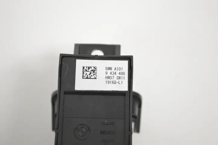 BMW 5 G30 G31 (2016 - ) 61319434486 Кнопка ручного тормоза — фото 5