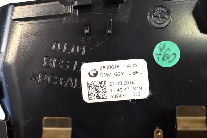 BMW 3 G20 G21 (2019 - ) 6848618 Воздушная решетка панели — фото 5