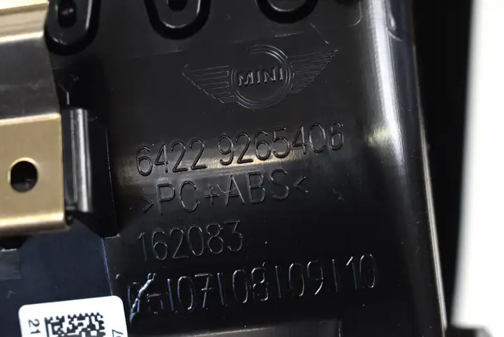 Mini Cooper Countryman F60 (2016 - 2020) 64229265406 Воздушная решетка панели — фото 5