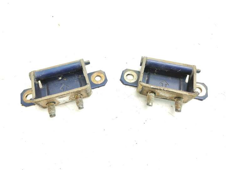 Nissan Almera N16 (2000 - 2010)  BW6 Петля (петли) задней крышки