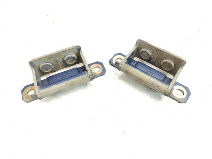 Nissan Almera N16 (2000 - 2010)  BW6 Петля (петли) задней крышки