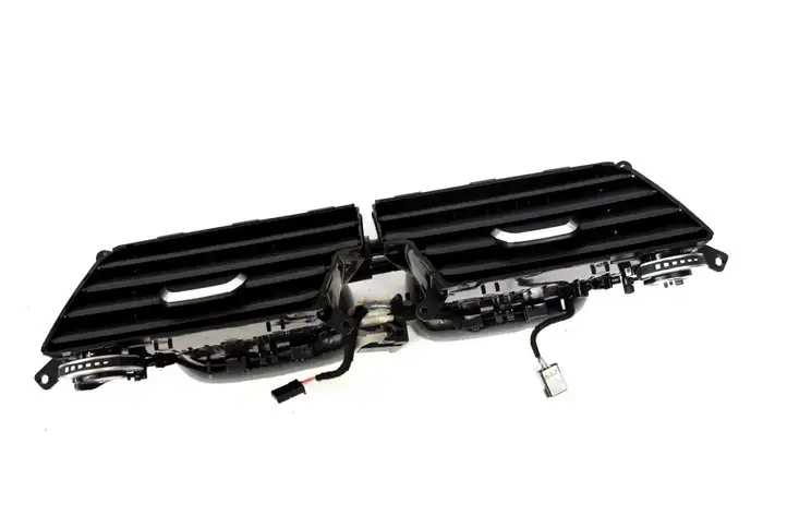 BMW 7 G11 G12 (2015 - 2022) 794626501 Воздушная решетка панели — фото 1