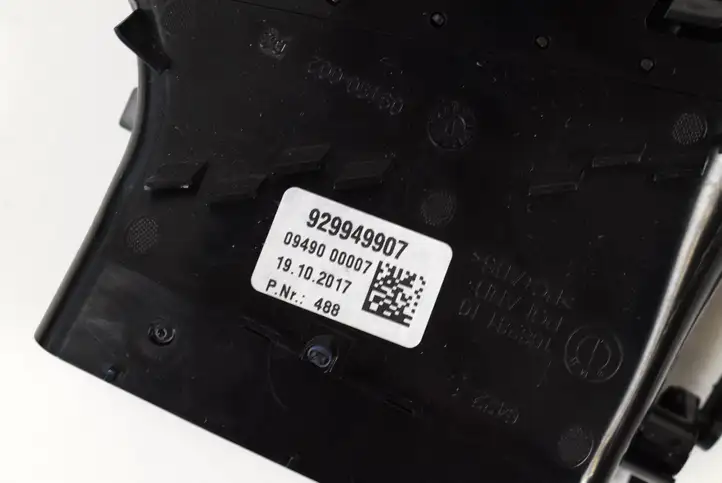 BMW 7 G11 G12 (2015 - 2022) 932995411 Воздушная решетка панели — фото 5