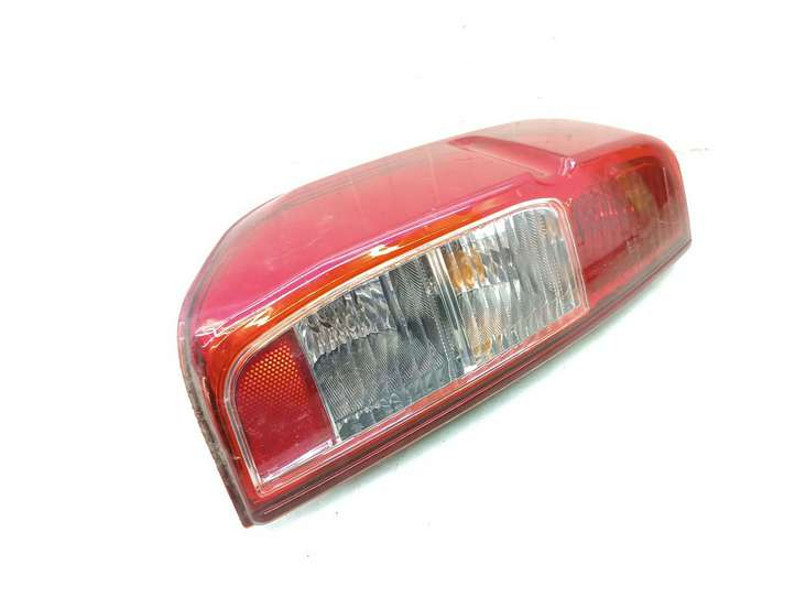 Nissan Navara D40 (2004 - 2015)  11-B626 Задний фонарь в кузове