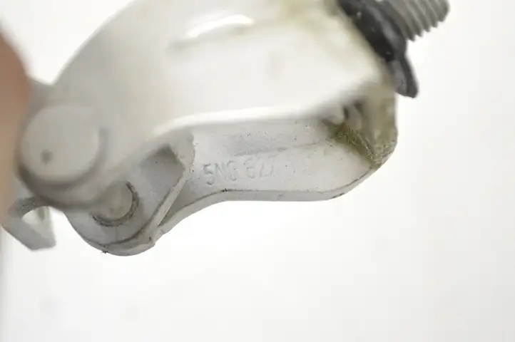Volkswagen Tiguan (2007 - 2011) 5N0827301 Петли крышки багажника — фото 5
