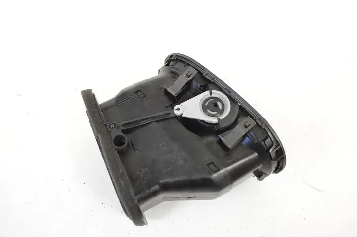 Volkswagen Tiguan (2007 - 2011) 5M0819759 Воздушная решетка панели — фото 3