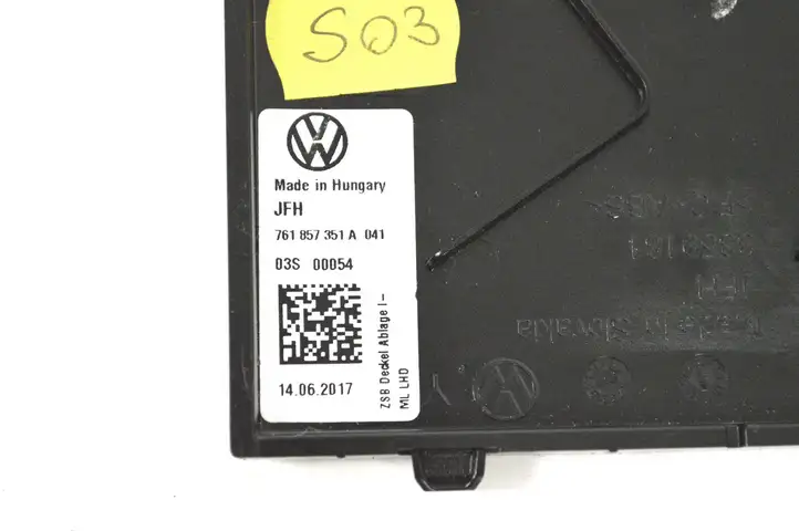 Volkswagen Touareg III (2018 - ) 761857351A Другая деталь консоли (туннеля) — фото 5