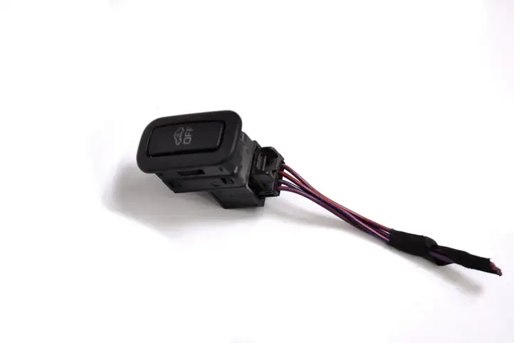 Volkswagen PASSAT CC (2008 - 2012) 6Q0962109B Кнопка фаркопа в багажнике — фото 2