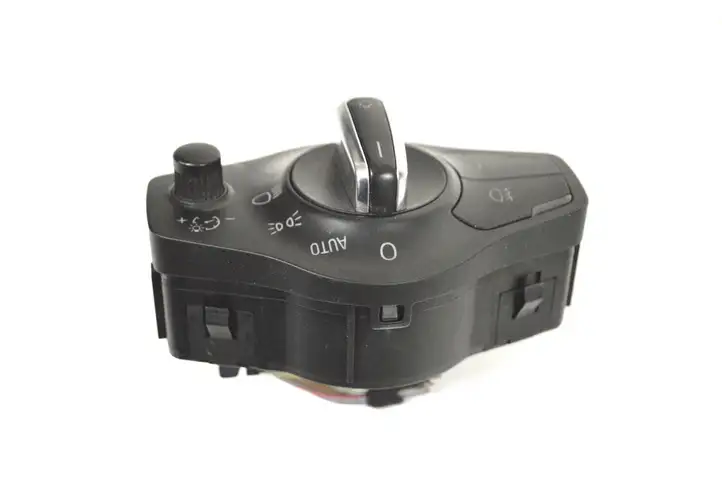 Audi A4 S4 B8 8K (2007 - 2011) 8K0941531AL Включатель фонарей — фото 3