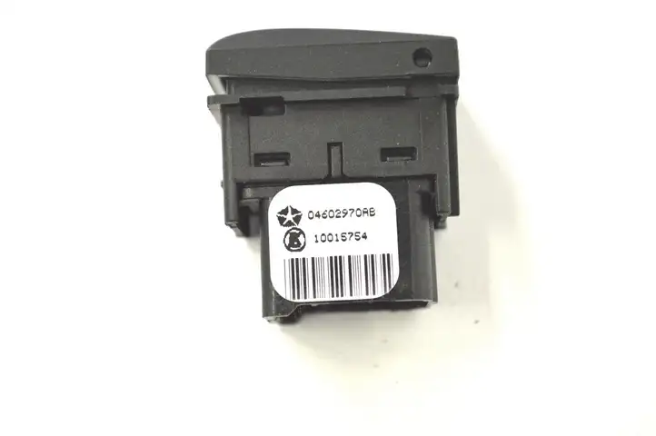 Jeep Grand Cherokee (2010 - 2021) 04602970AB Кнопка фаркопа в багажнике — фото 5