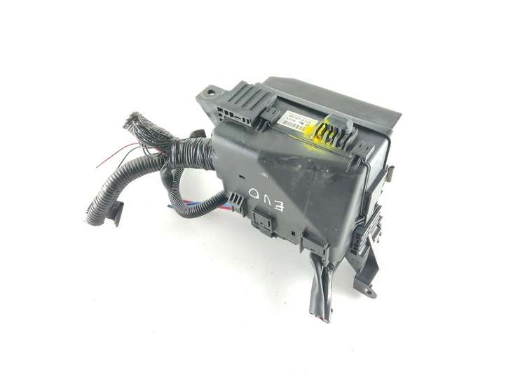 Mitsubishi Lancer Evolution (2003 - 2005)  MN141079 Блок предохранителей