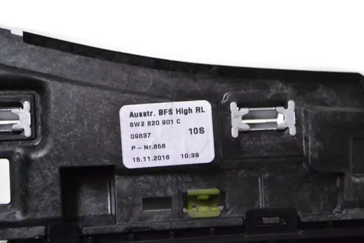 Audi A4 S4 B9 (2015 - 2019) 8W2820901C Воздушная решетка панели — фото 5