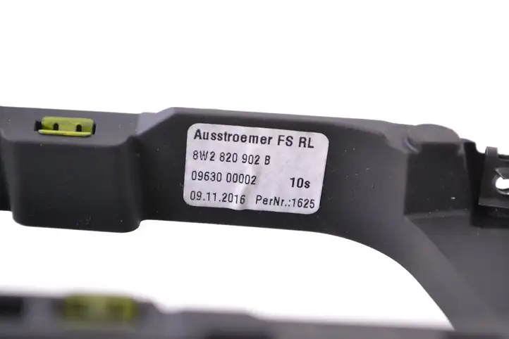 Audi A4 S4 B9 (2015 - 2019) 8W2820902B Воздушная решетка панели — фото 5